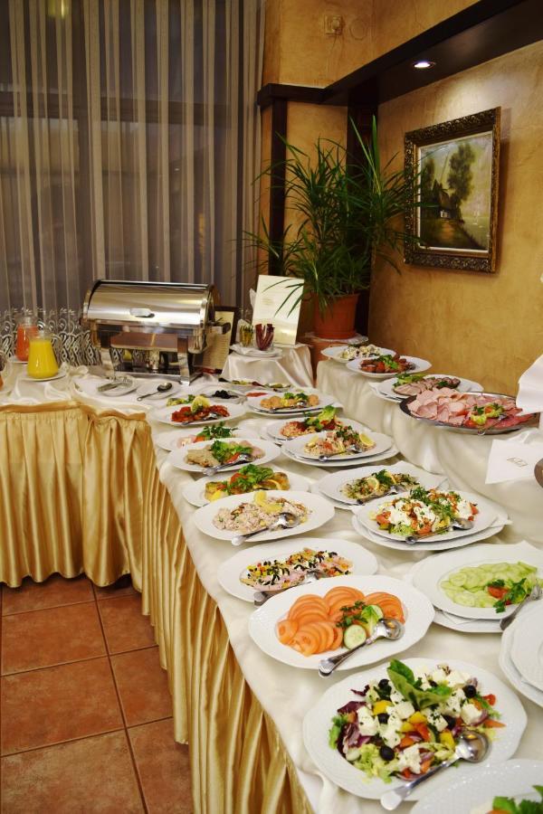 Hotel Retman Torun Ngoại thất bức ảnh