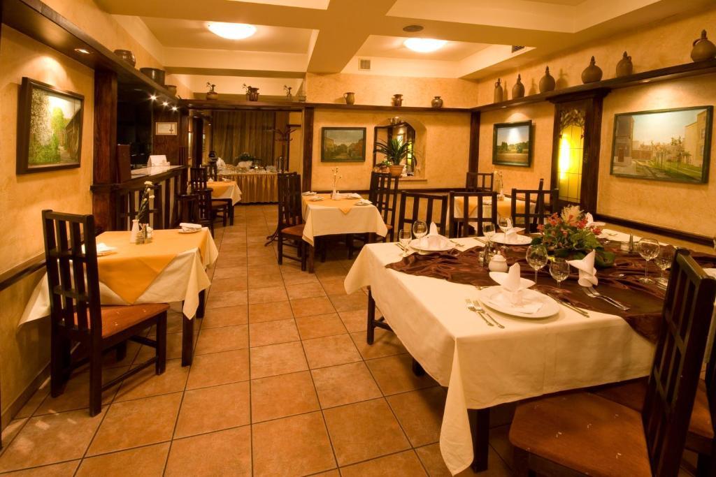 Hotel Retman Torun Ngoại thất bức ảnh